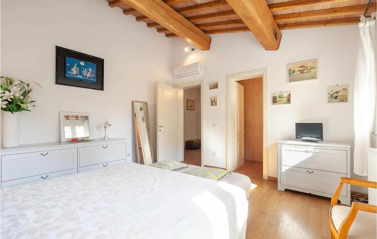 Cozy Home In Pontedera Pi With Wifi Castel del Bosco  Castel del Bosco (Pisa)